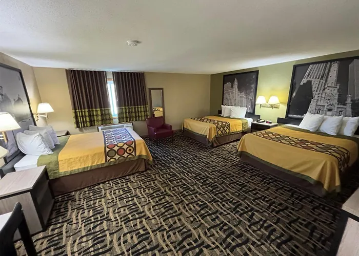 Super 8 By Wyndham Mclean/Bloomington Sw