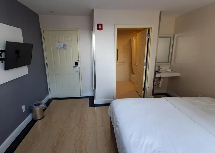 Mayfair Inn And Suites