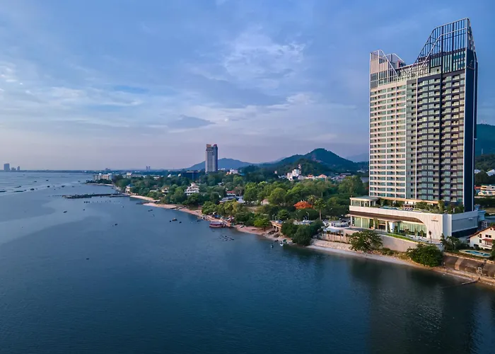 S Sriracha Hotel & Residence