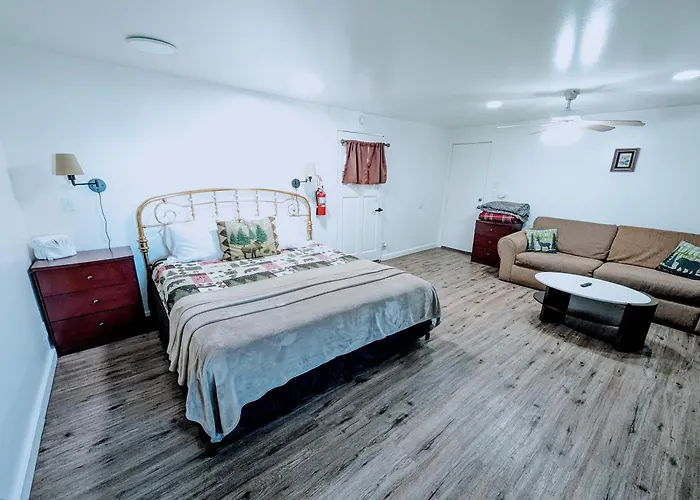 Fox N Bear Cottages Big Bear
