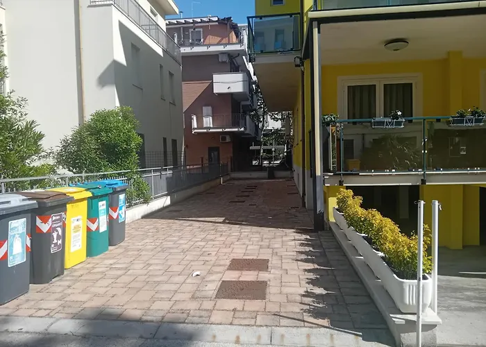 Hotel Mira