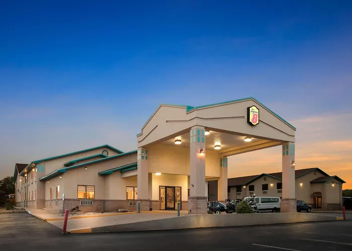 Super 8 By Wyndham Santa Rosa