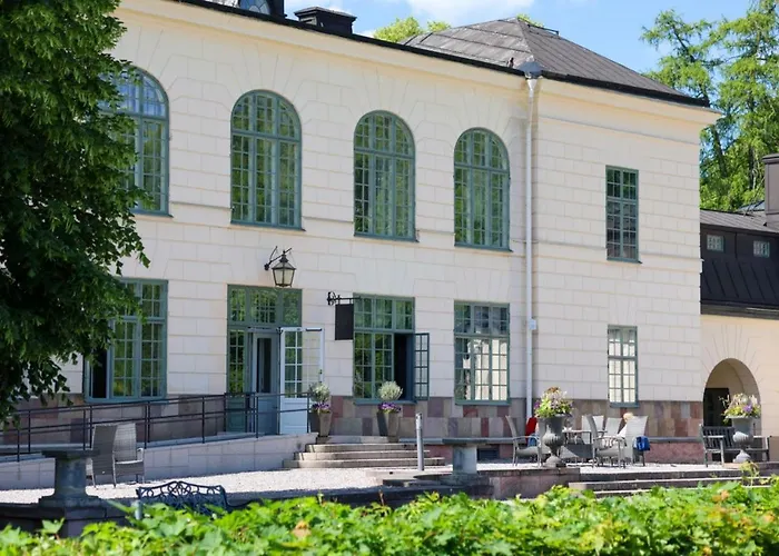 Naesby Slott