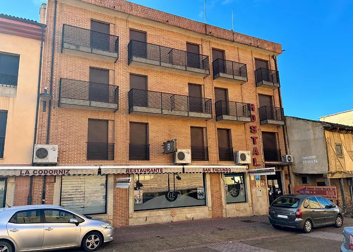 DORMERO Hotel y Albergue Sahagún