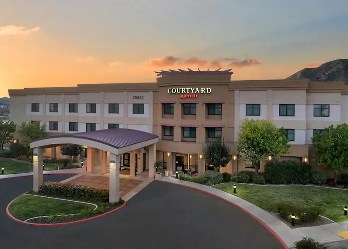 Courtyard By Marriott Santa Clarita Valencia