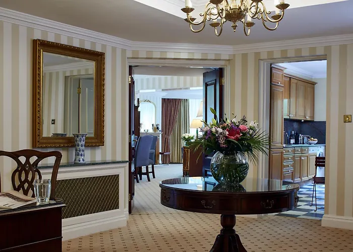 Cheval Thorney Court At Hyde Park