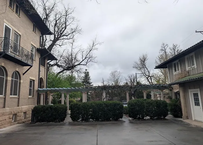 Luxury At The 1912 Sharp Mansion
