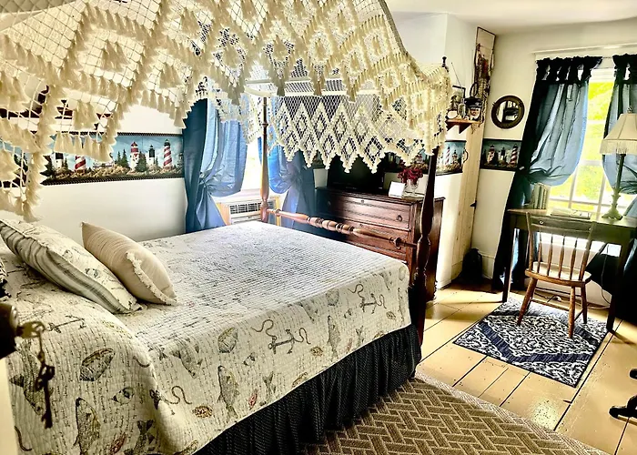 The Bella Ella Bed And Breakfast