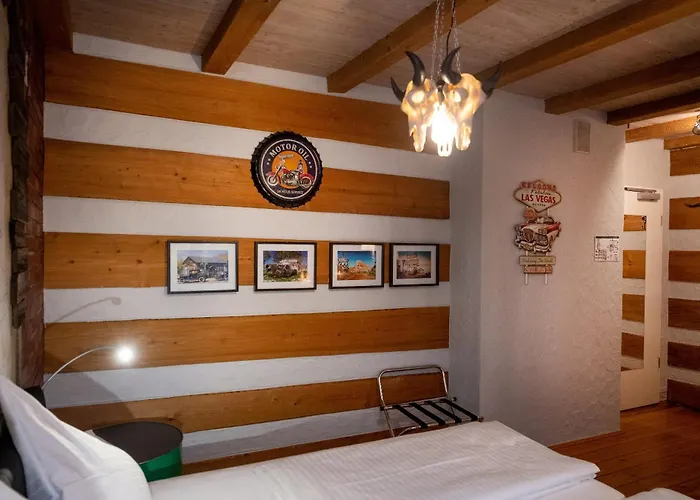 Motorworld Inn
