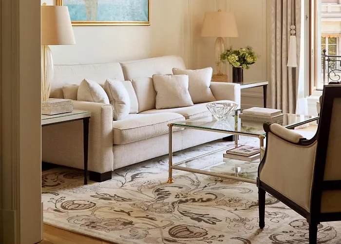 Woodward - Auberge Collection