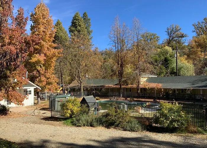 Seven Circles Lodge&Retreat