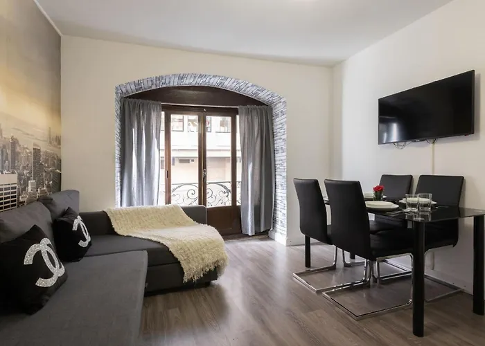 Apartamentos Day Madrid VALVERDE Centro Gran Via Sol Malasaña