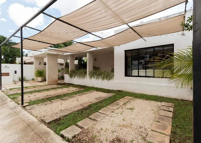 Casa Itza