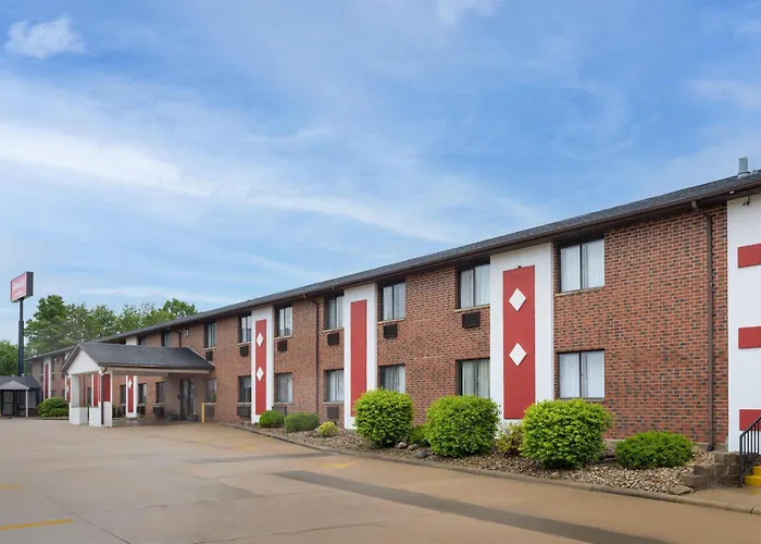 Ramada By Wyndham Cedar Rapids South
