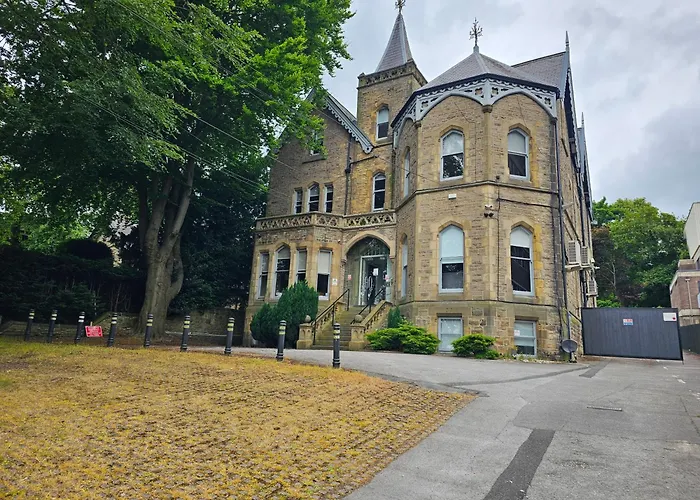 Broomfield Hotel