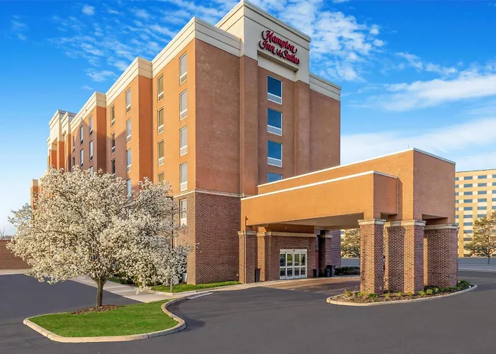 Hampton Inn & Suites Detroit/Airport Romulus