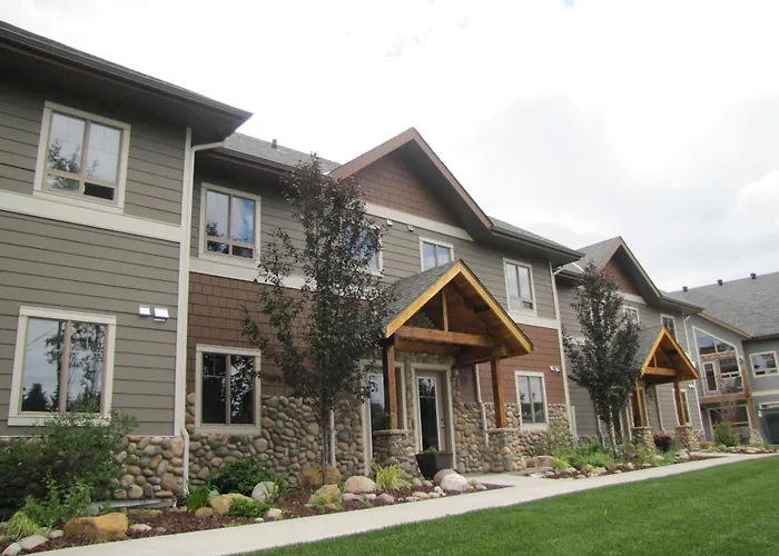 Elkwater Lake Lodge And Resort