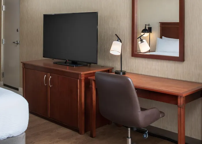Four Points By Sheraton & Conference Center