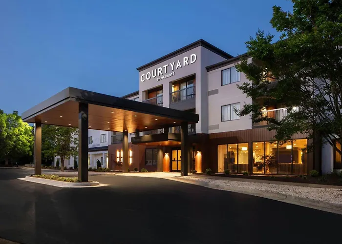 Courtyard By Marriott