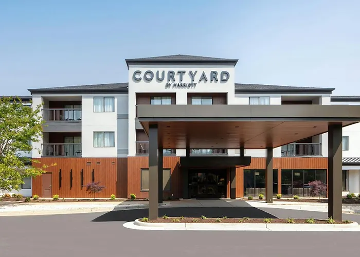 Courtyard By Marriott