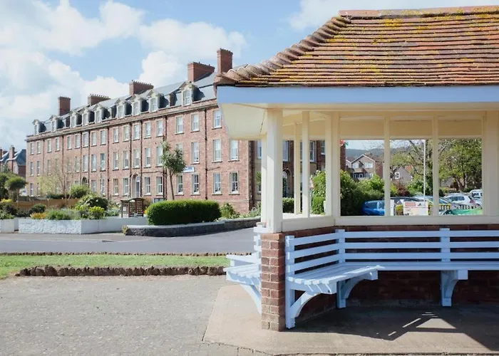Foxes Hotel & Academy Minehead