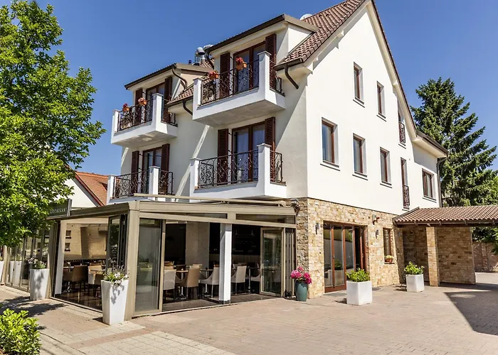 Mirage Hotel Sarvar