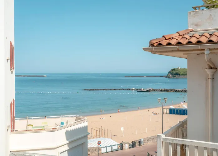 Le Petit Hotel