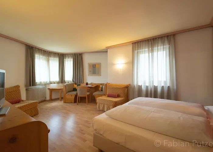 Aparthotel Ciasa La Ro San Cassiano 