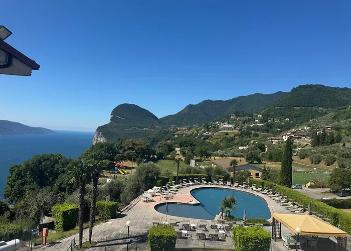 Terrazza del Brivido, Hotel Paradiso
