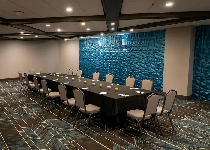Embassy Suites By Hilton Chicago Schaumburg Woodfield