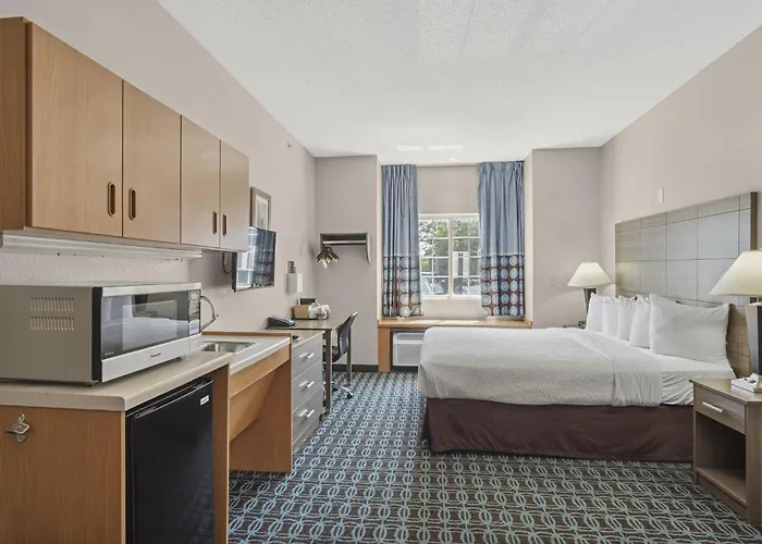 Sonesta Essential Hotels & Suites Kansas City Blue Springs