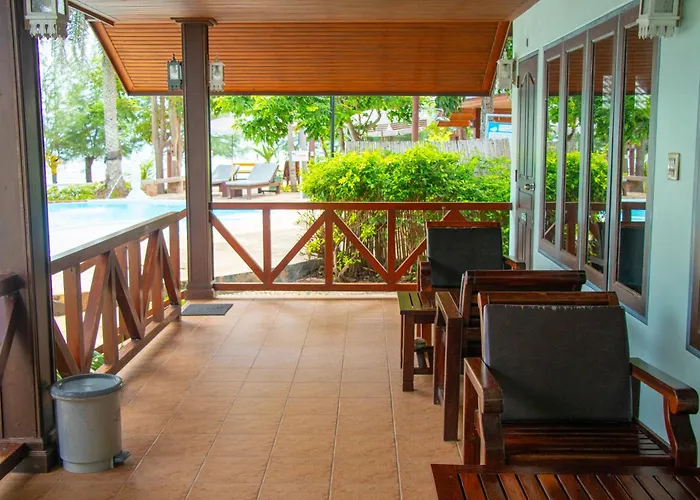 Rocky Point Resort Thap Sakae