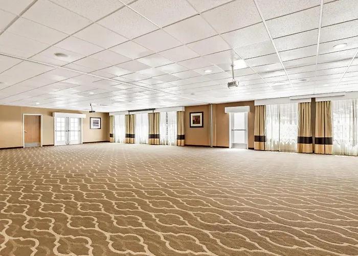 Comfort Suites Linn County Fairground And Expo