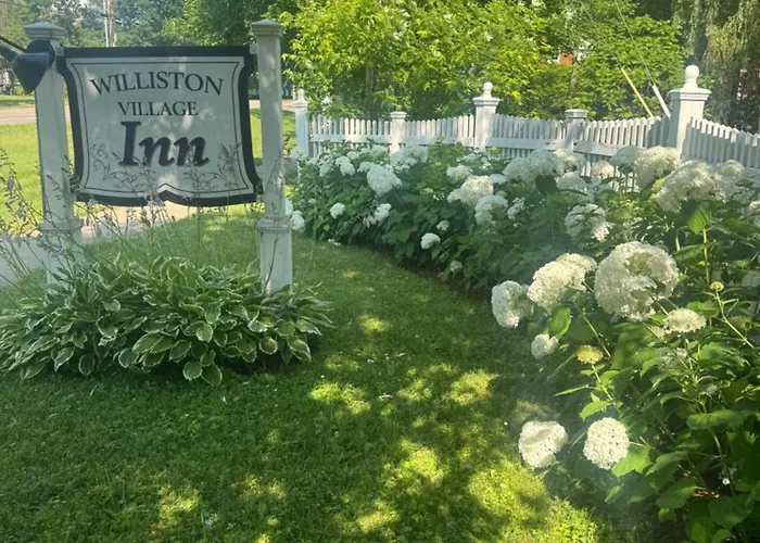 Williston Village Inn