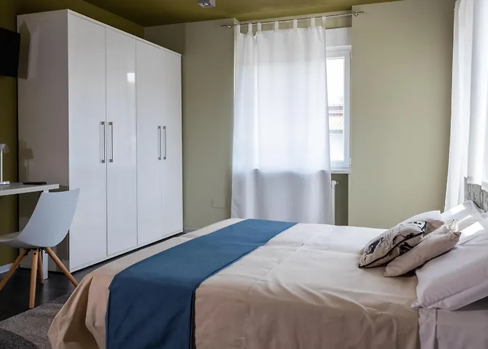 B&B Poli Opposti