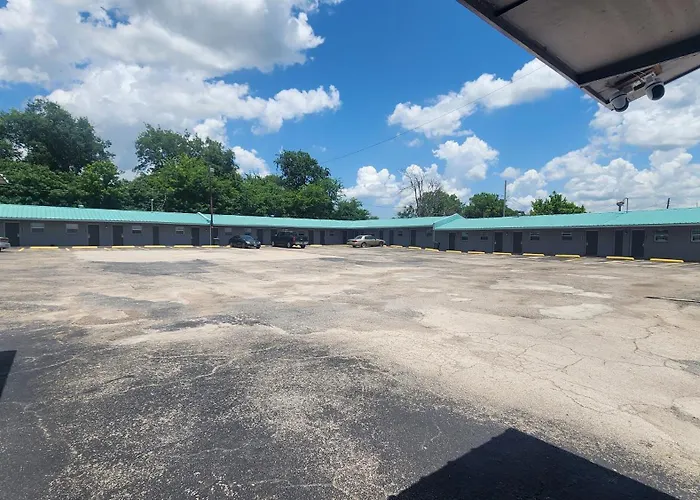 Economy Inn
