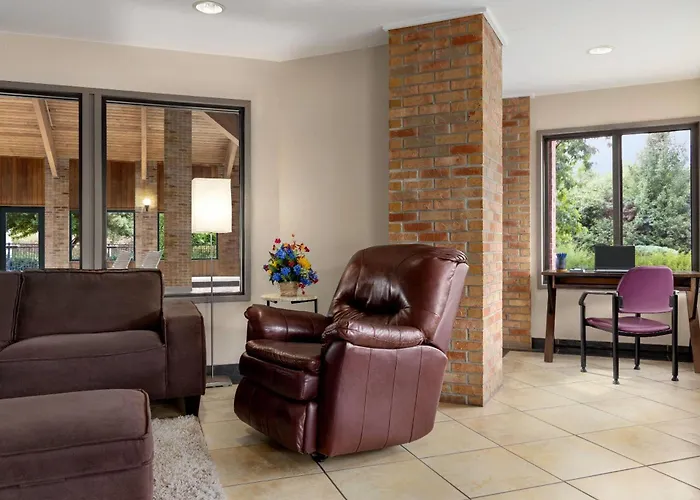 Baymont By Wyndham Monroe