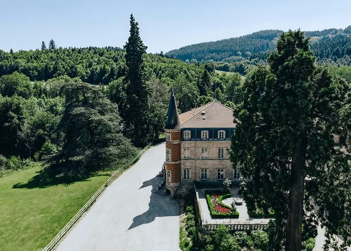 Domaine et Château de Valinches