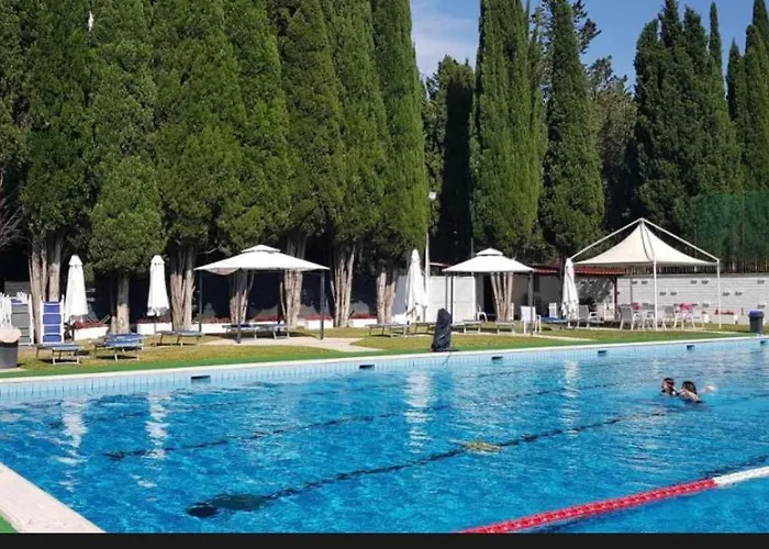 Aurelia Green Suite
