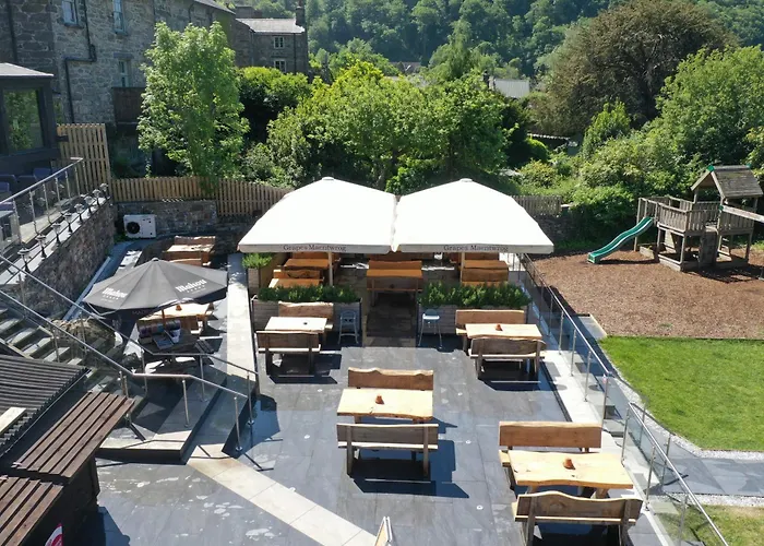 Grapes Hotel, Bar & Restaurant Snowdonia Nr Zip World