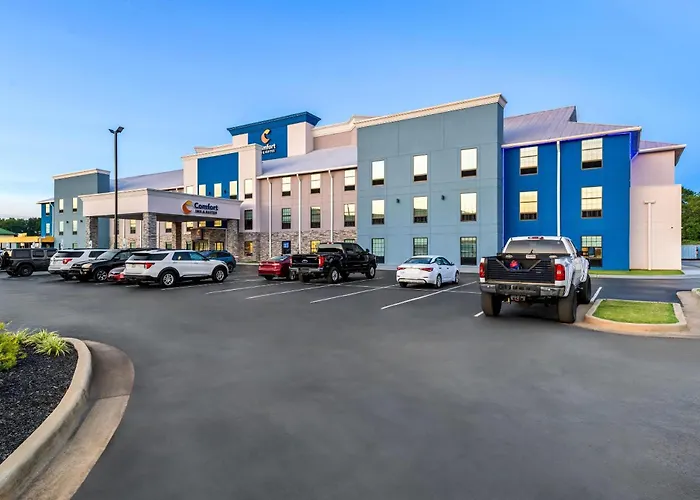 Comfort Inn & Suites River City Decatur