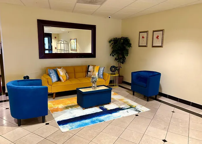 Days Inn & Suites By Wyndham Laurel Near Fort Meade