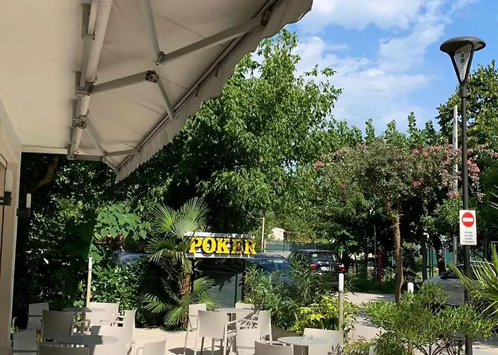 Hotel Poker