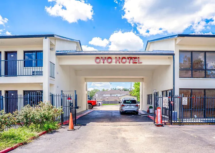 Oyo Hotel Houston N Fm-1960 Champions Tx