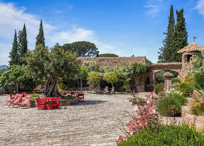 Chateau Saint Roux Le Luc-Le Cannet Des Maures