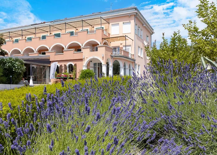 Hotel Kanajt