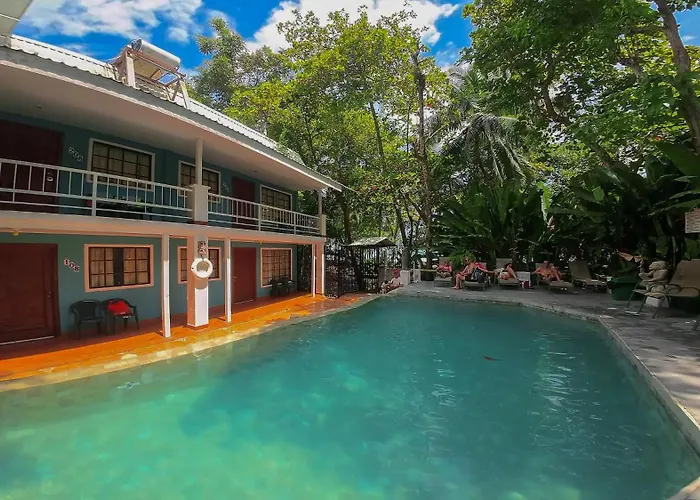 Hotel Verde Mar Direct Beach Access