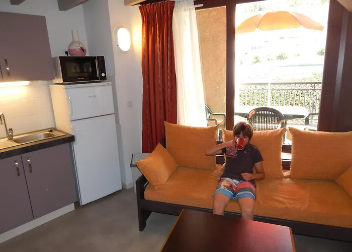 Hotel Vvf Gers Gascogne à Mauvezin 