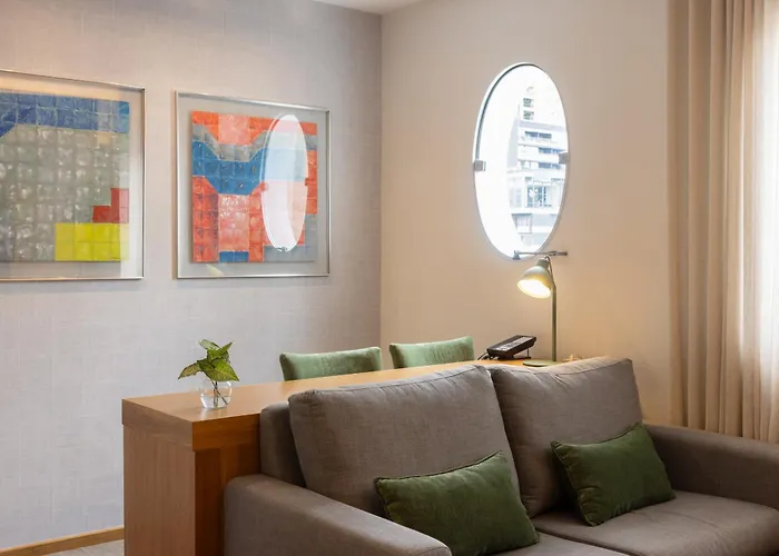 Regent Park Suite Hotel