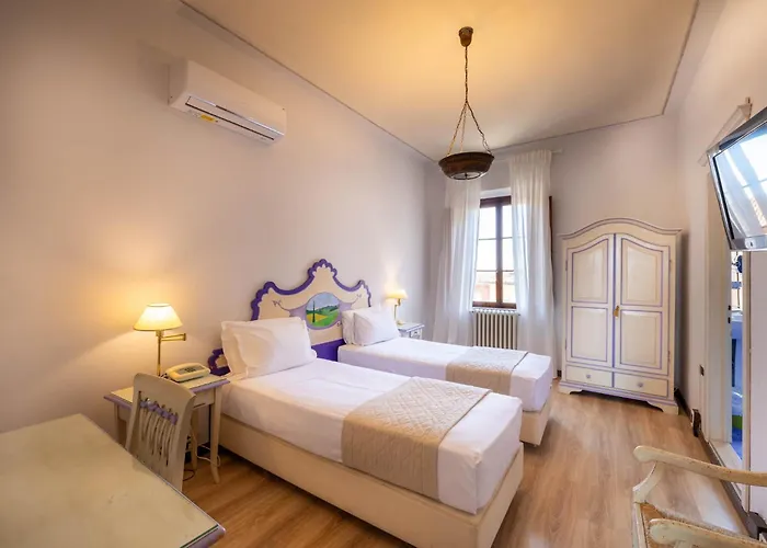 Quattro Gigli Hotel Montopoli in Val dʼArno